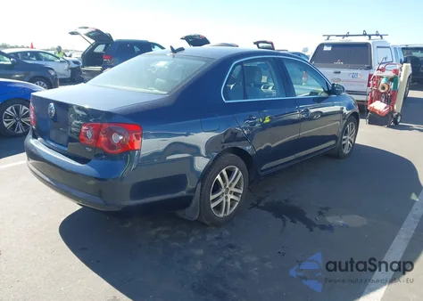 2006 Volkswagen Jetta Tdi from USA, damaged, VIN 3VWDT71K16M632557